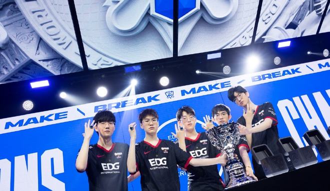 即时性和专 即时性和专